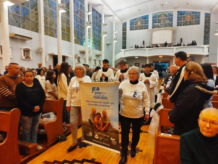 A Pastoral da Pessoa Idosa preparou e realizou neste final de semana a celebração da 5° Jornada Mundial dos Avós e Pessoas Idosas.