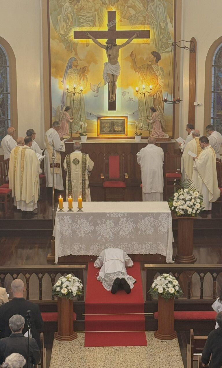 Paróquia Senhor Bom Jesus acolhe ordenação diaconal permanente de Marcos Hugenthobler